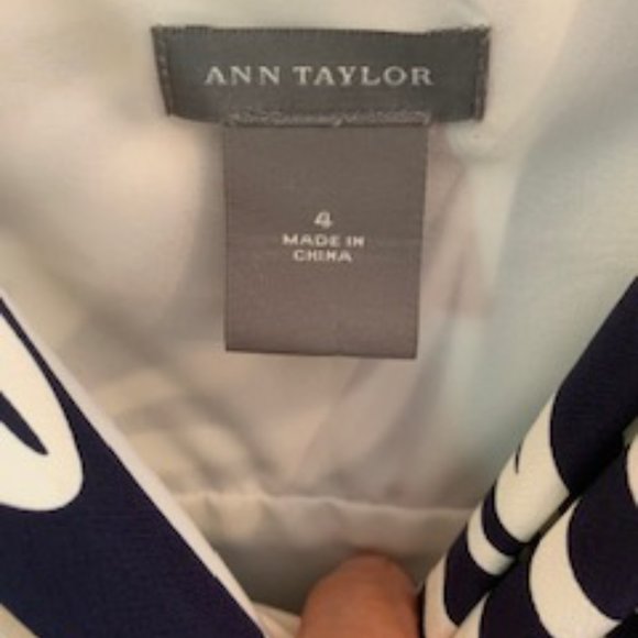 Ann Taylor Silk Navy Blue & White Swirl Print Dress with Accent Straps Size 4 - Picture 4 of 6